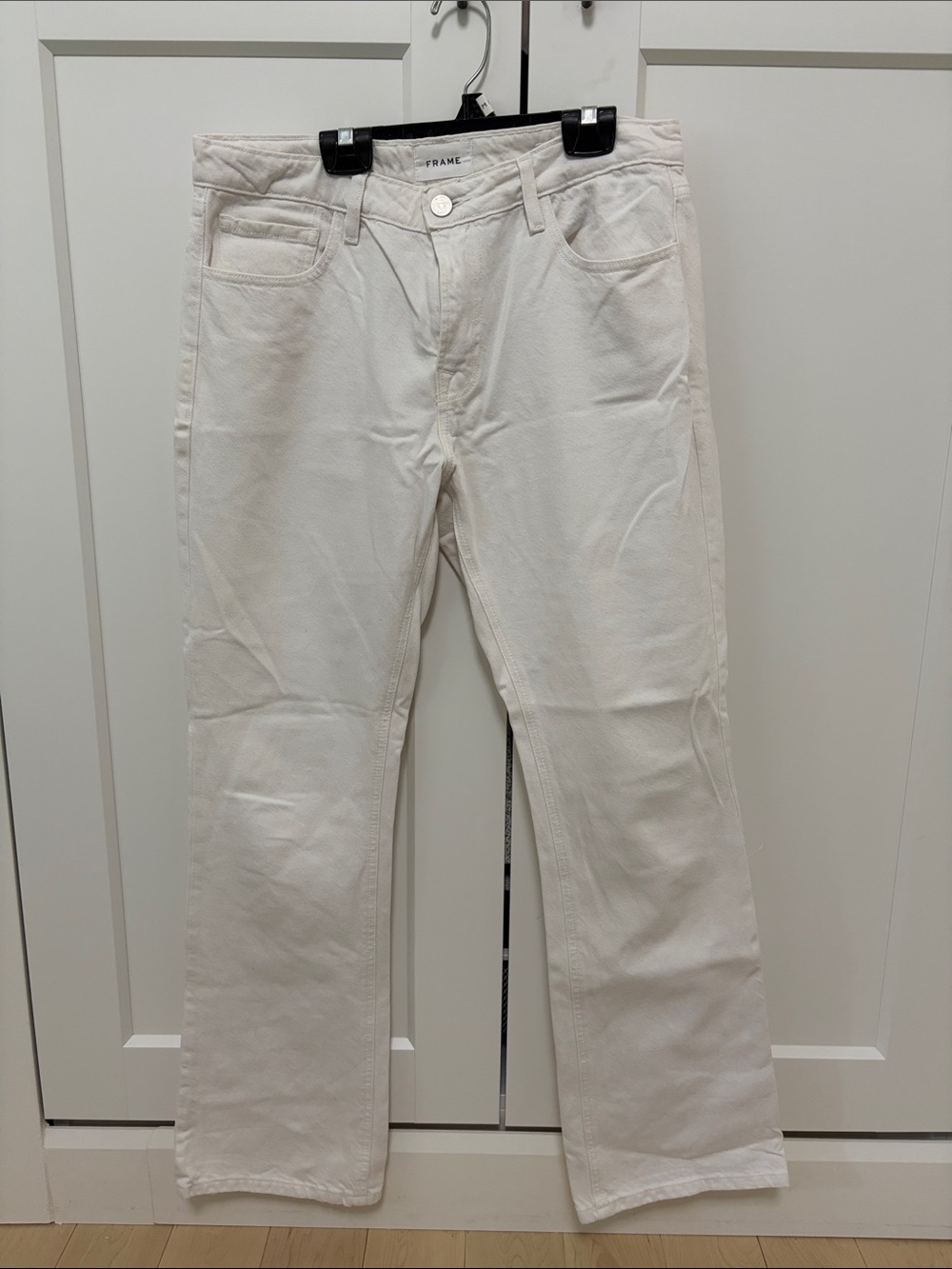Frame Denim womens bootcut Jeans in Off-White